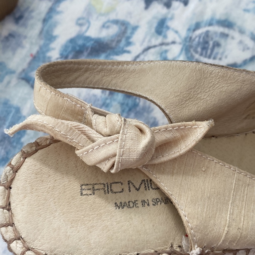 Eric Michael Wedges - Picture 7 of 9